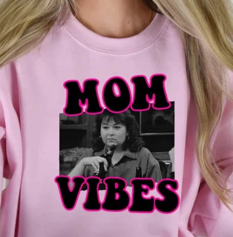 Mom Vibes  T-shirt